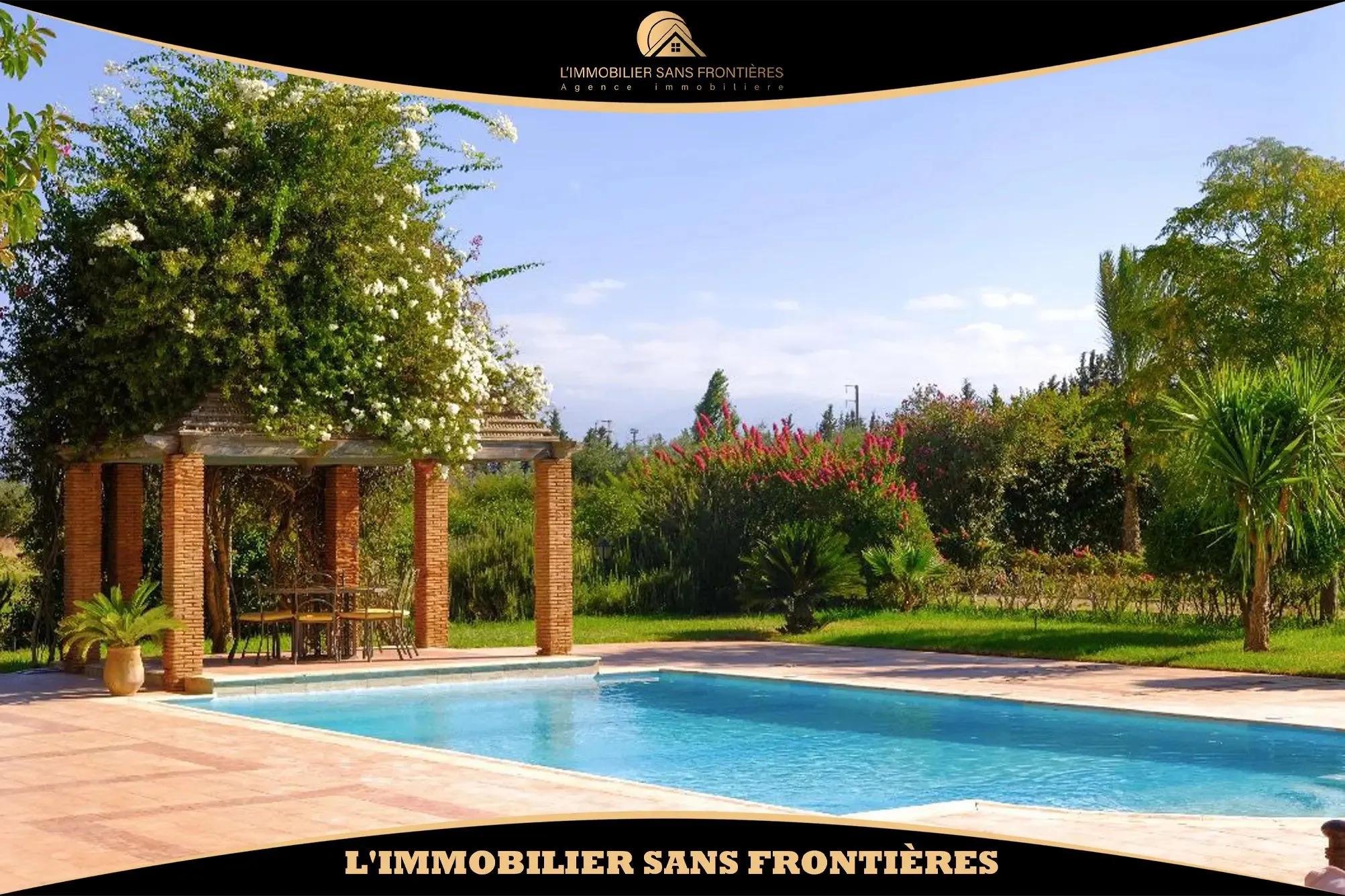Villa meublée à vendre sur la Route d’Amizmiz, Marrakech – 5 hectares avec piscine et vue Atlas - مراكش