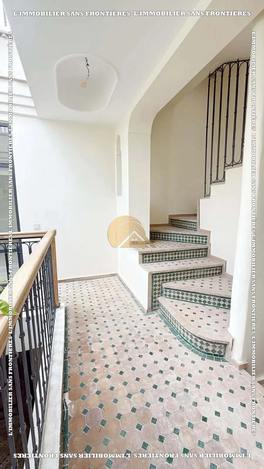 Riad titré à vendre à Riad laarous, Marrakech – 106 m² avec terrasse de 80 m² - مراكش (2)