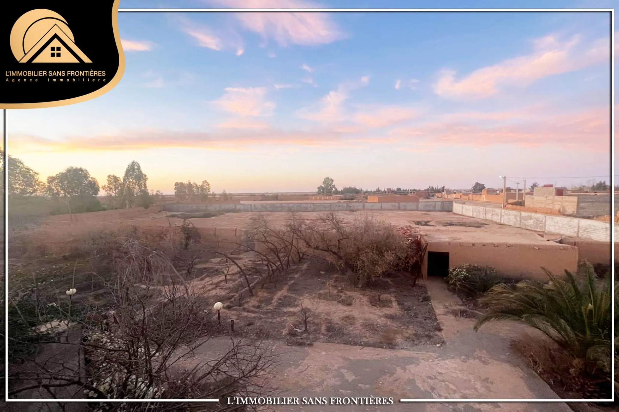 Villa vide à vendre à Agafay, Marrakech — Piscine privée — 300m² habitable - مراكش