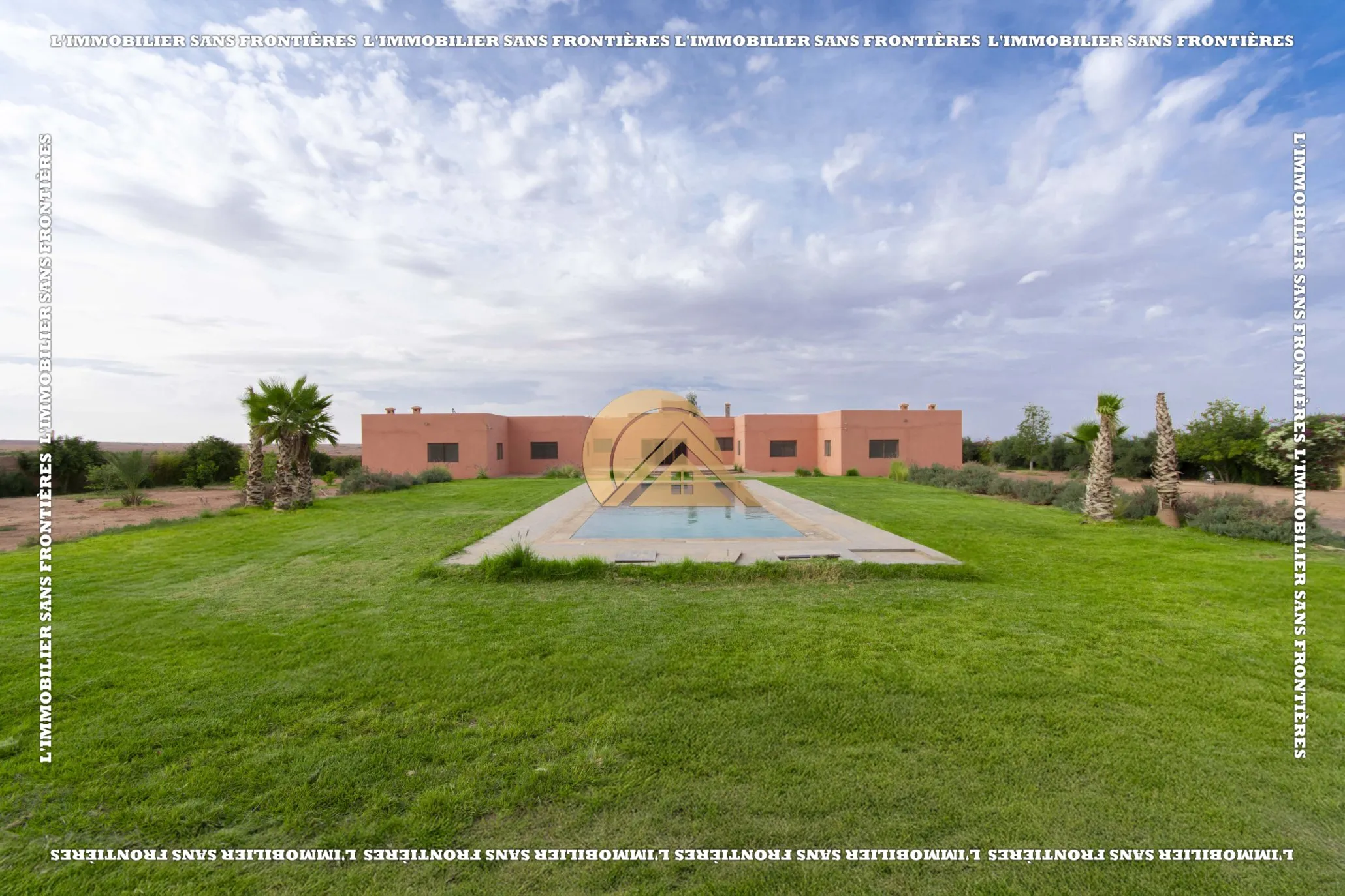 Villa titrée à vendre à Route d’Amizmiz km 17, 460 m², Marrakech - مراكش (2)