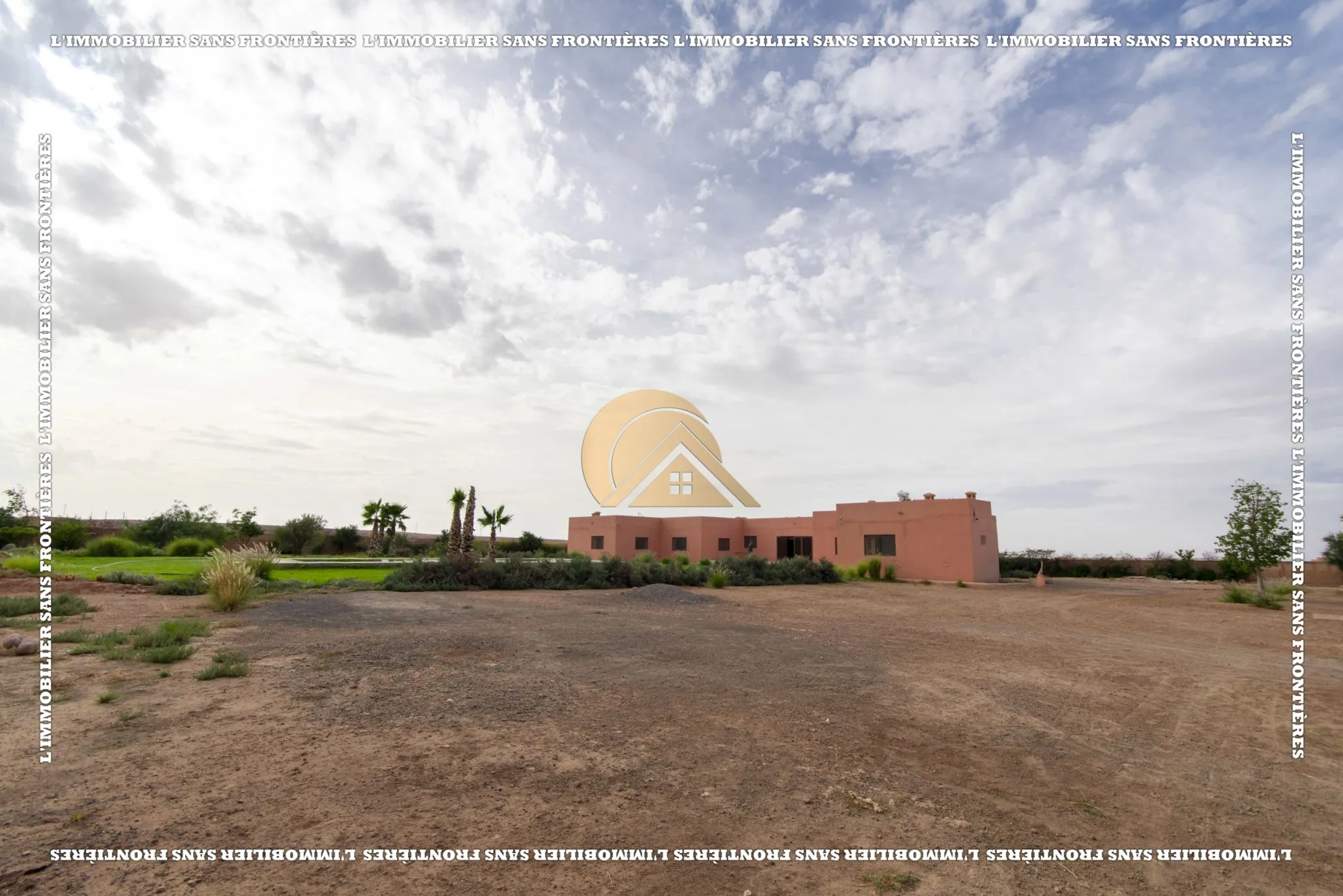 Villa titrée à vendre à Route d’Amizmiz km 17, 460 m², Marrakech - مراكش (3)