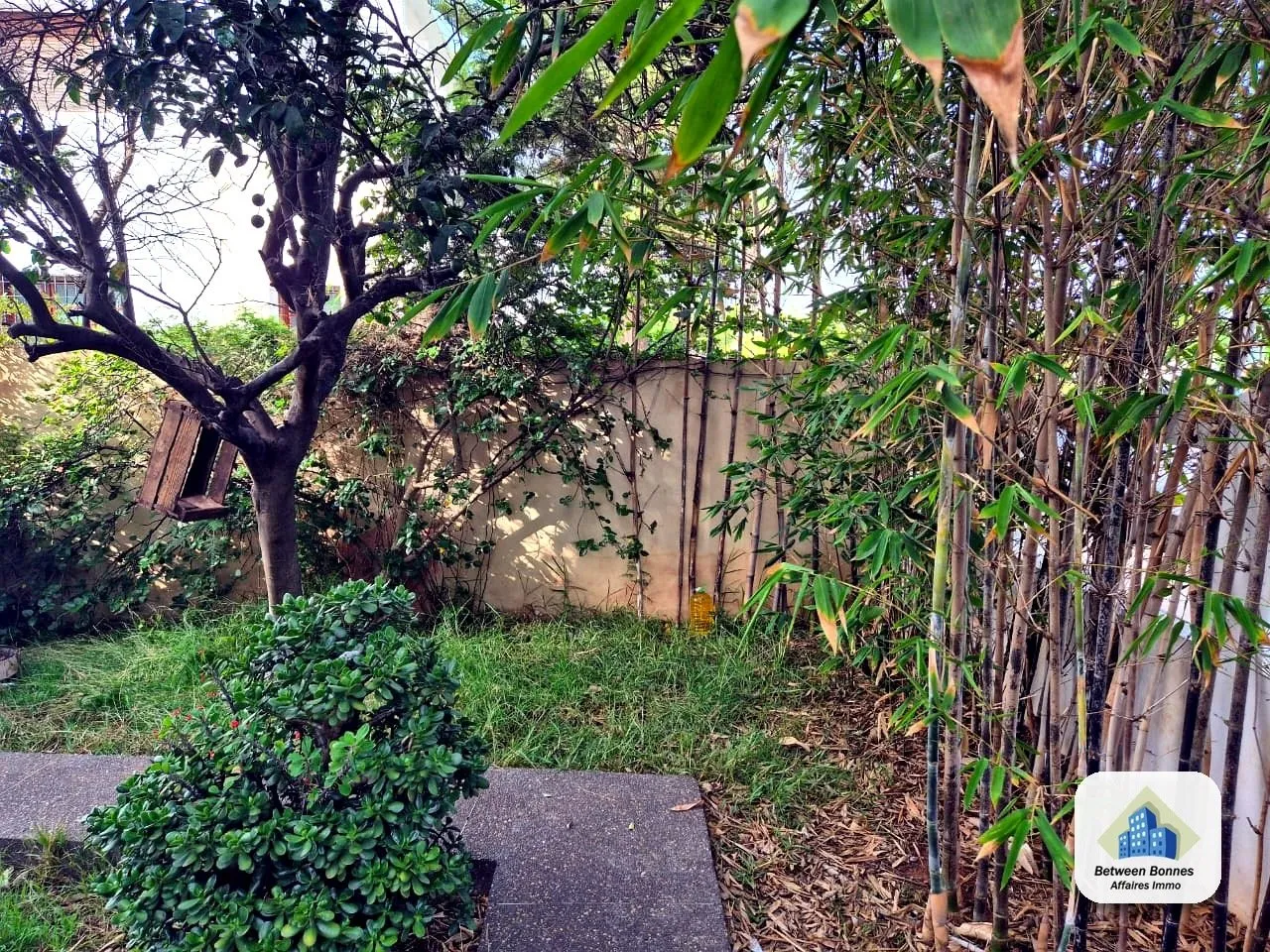 Hay Riad : villa 6ch entre 2 grands boulevards - الرباط (2)