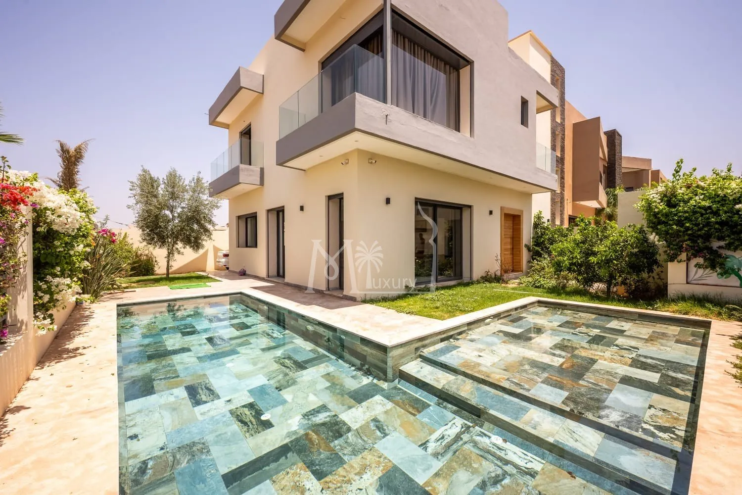 Villa for sale on Route de Tahanaout - مراكش