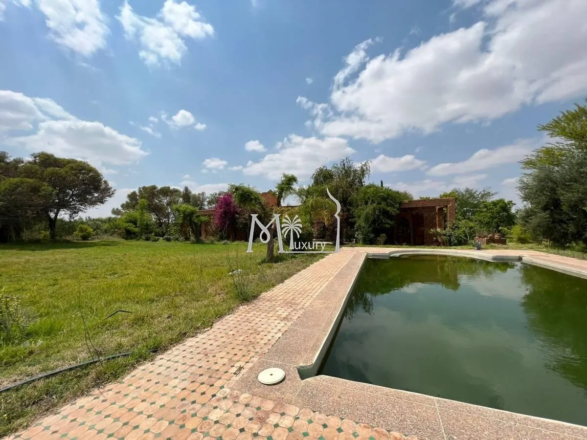 Villa for sale on route d'Ourika - مراكش