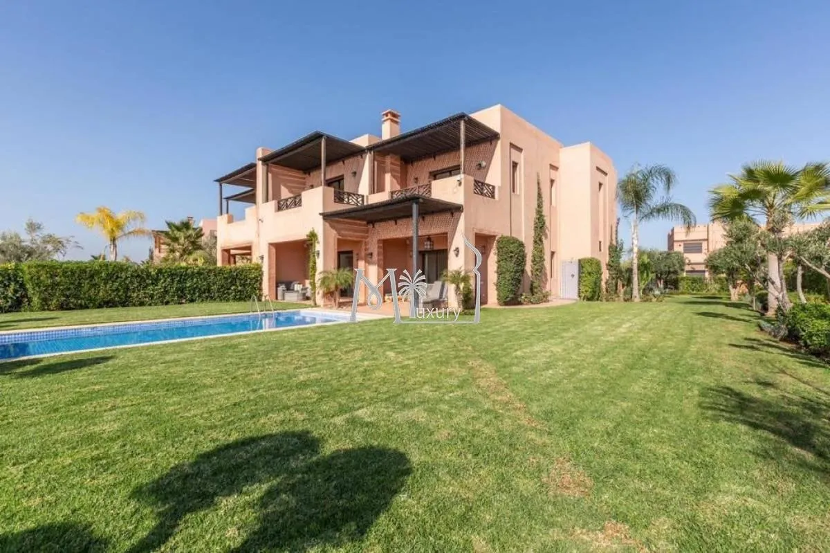 Villa for sale on Route d'Ourika - مراكش