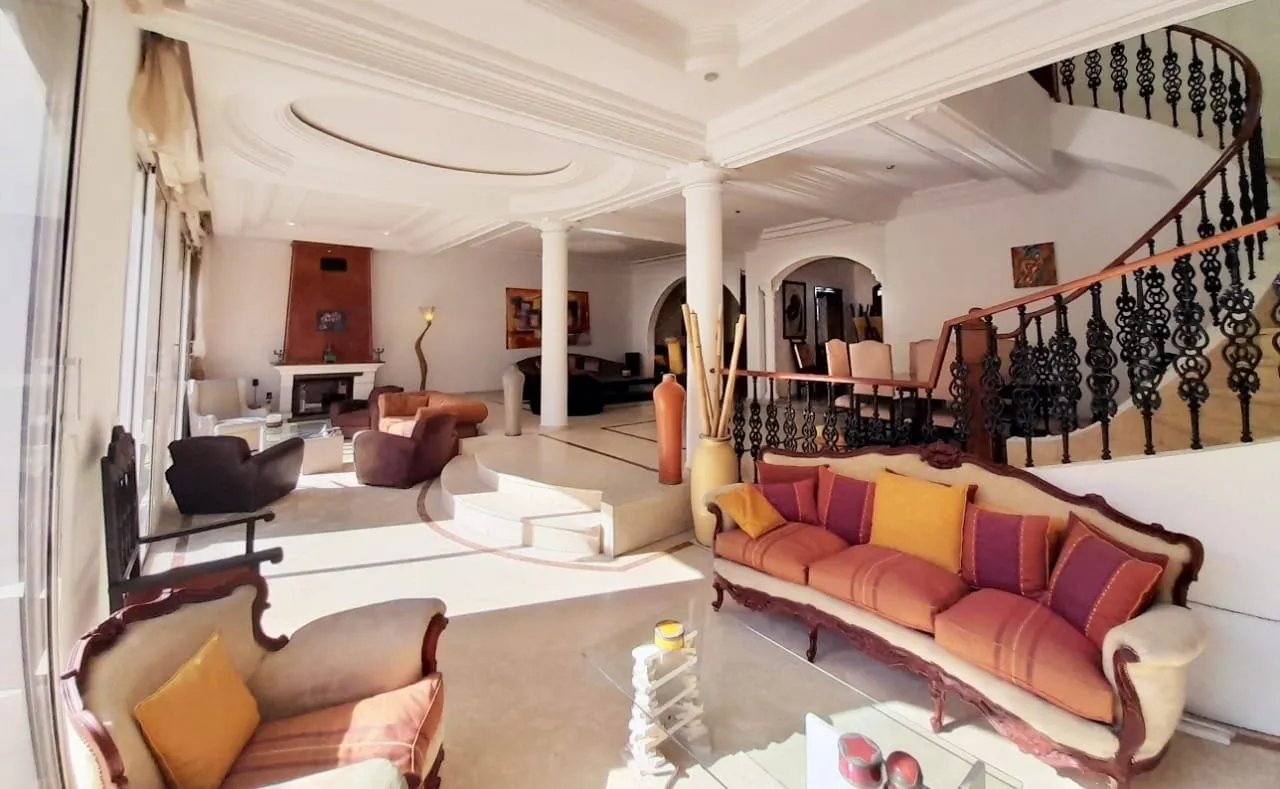 MAGNIFUQE VILLA MEUBLEE -AIN DIAB- - الدار البيضاء (3)