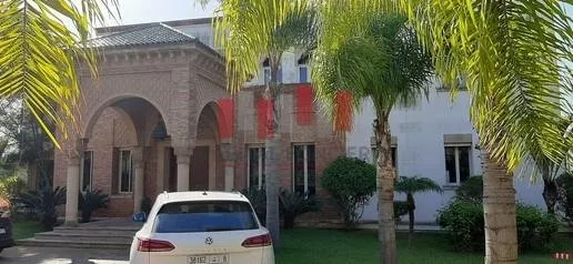 Villa moderne a Californie ( mini palais ) de 4 532 m2 de surface de terrain a la vente  coté école US - الدار البيضاء