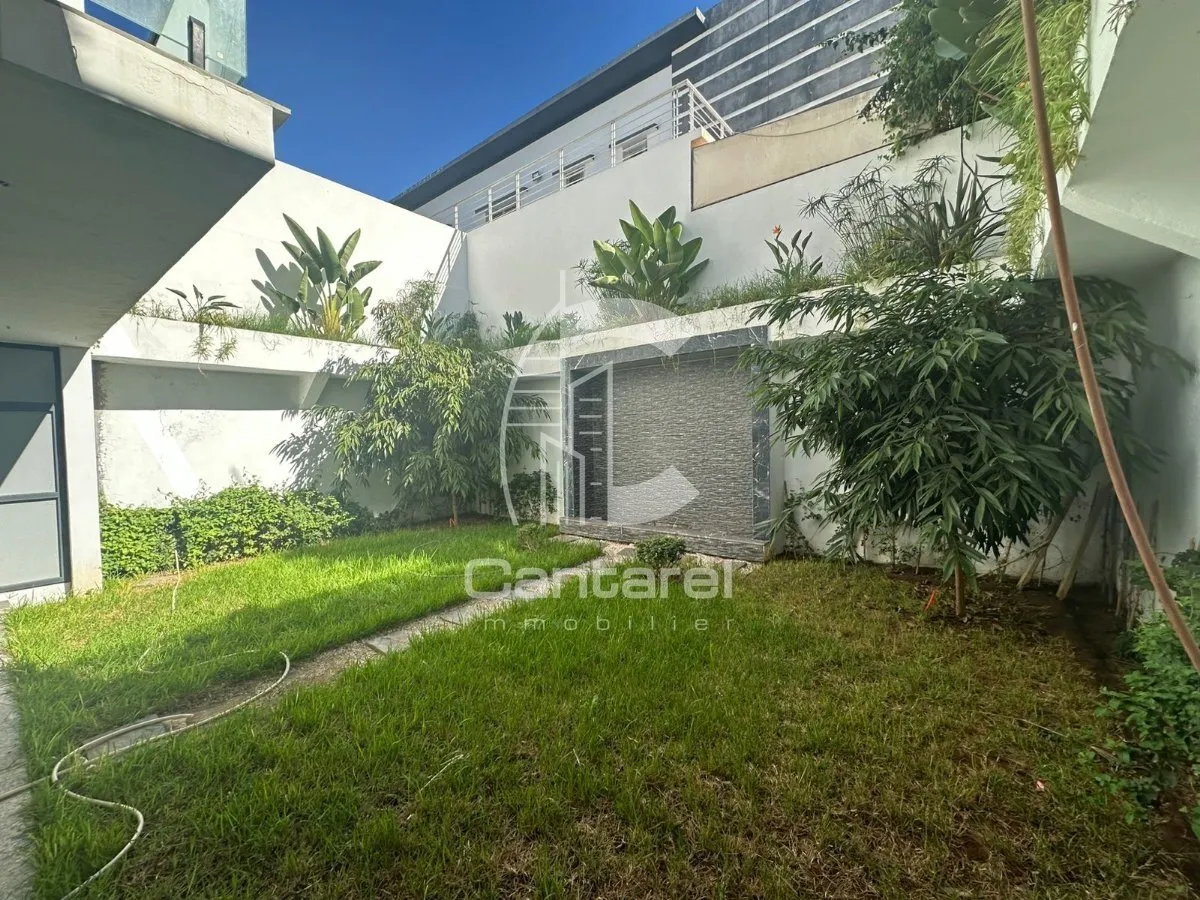 VILLA NEUVE EN VENTE SIDI MAAROUF - الدار البيضاء