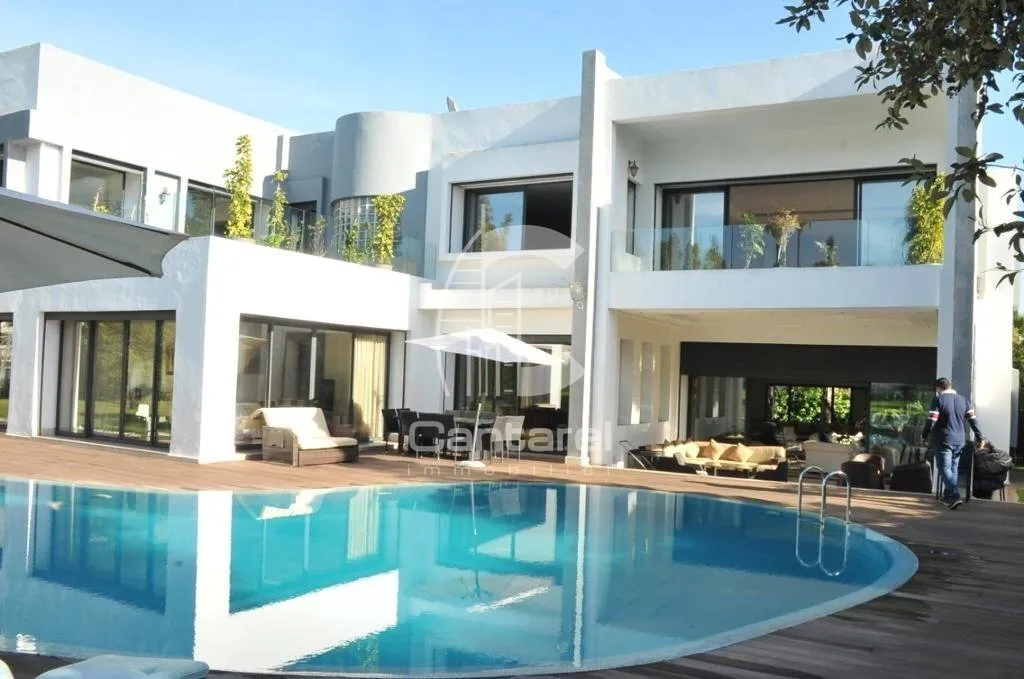 SOMPTUEUSE VILLA  DE PRESTIGE A VENDRE AIN DIAB - الدار البيضاء