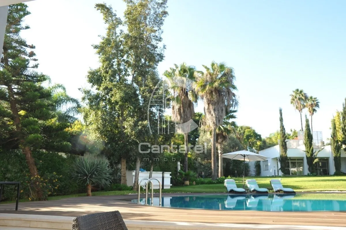 SOMPTUEUSE VILLA  DE PRESTIGE A VENDRE AIN DIAB - الدار البيضاء (4)