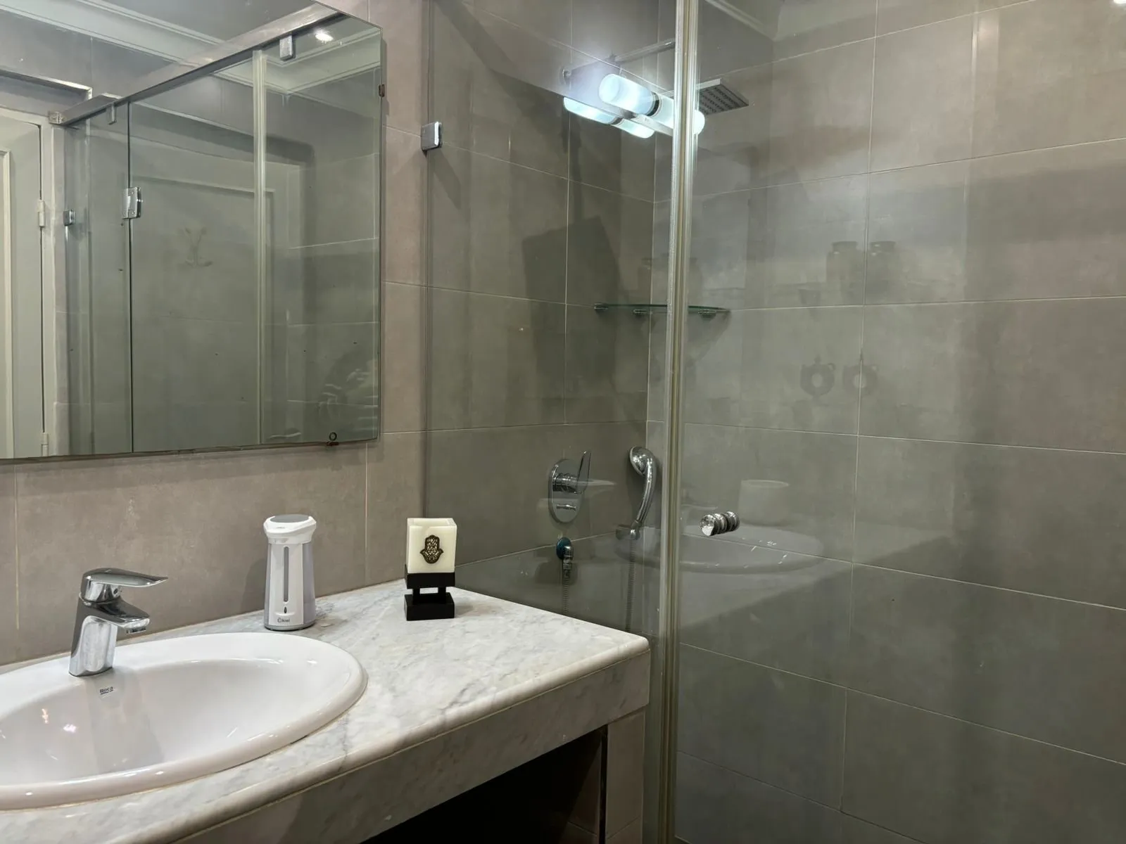 VENTE MAGNIFIQUE APPARTEMENT ROMANDIE 2 - الدار البيضاء (3)