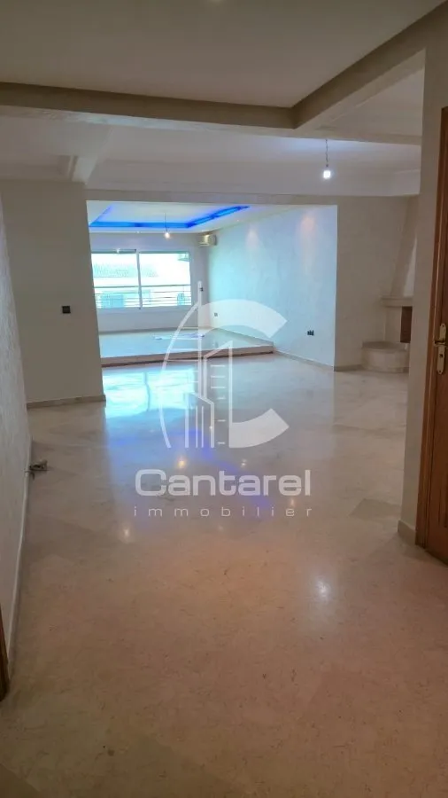 BEL APPT À VENDRE -VAL FLEURI- - الدار البيضاء (2)