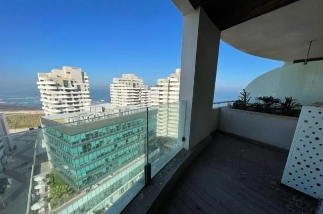 À VENDRE – LA MARINA | STUDIO AVEC VUE MER ET MOSQUÉE - الدار البيضاء (2)