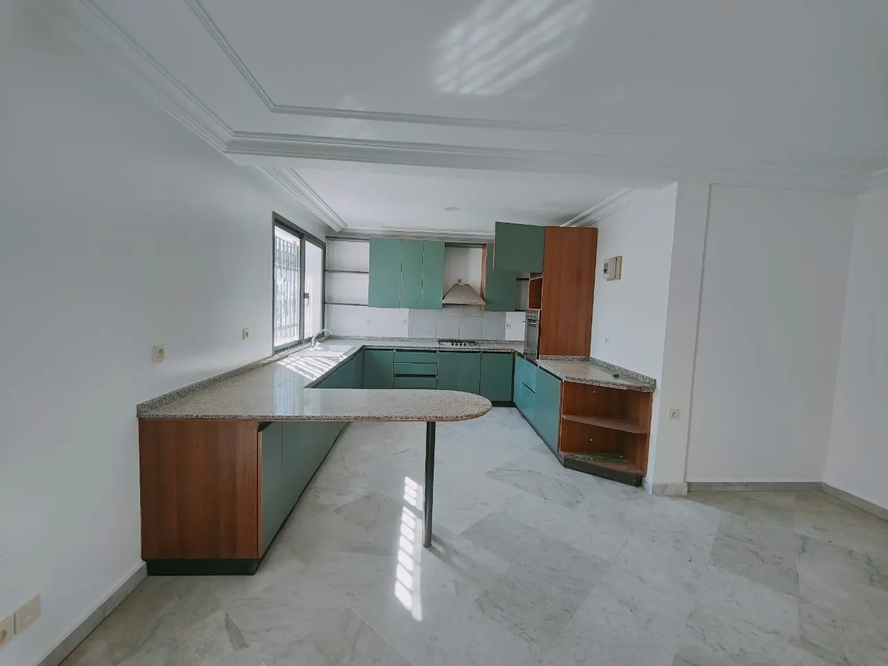 APPT VIDE EN VENTE -GAUHTIER- - الدار البيضاء