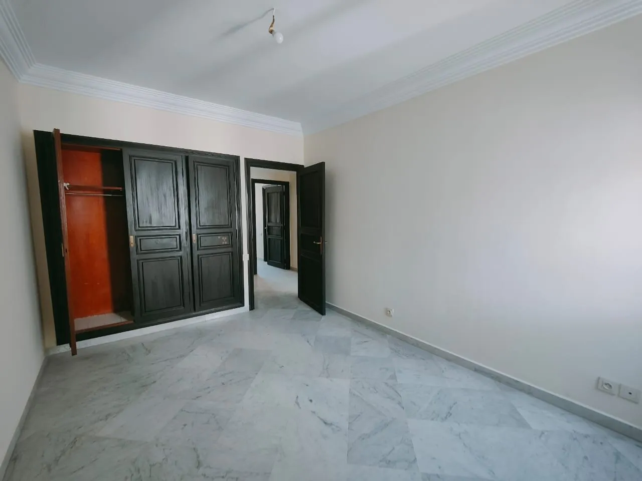 APPT VIDE EN VENTE -GAUHTIER- - الدار البيضاء (2)