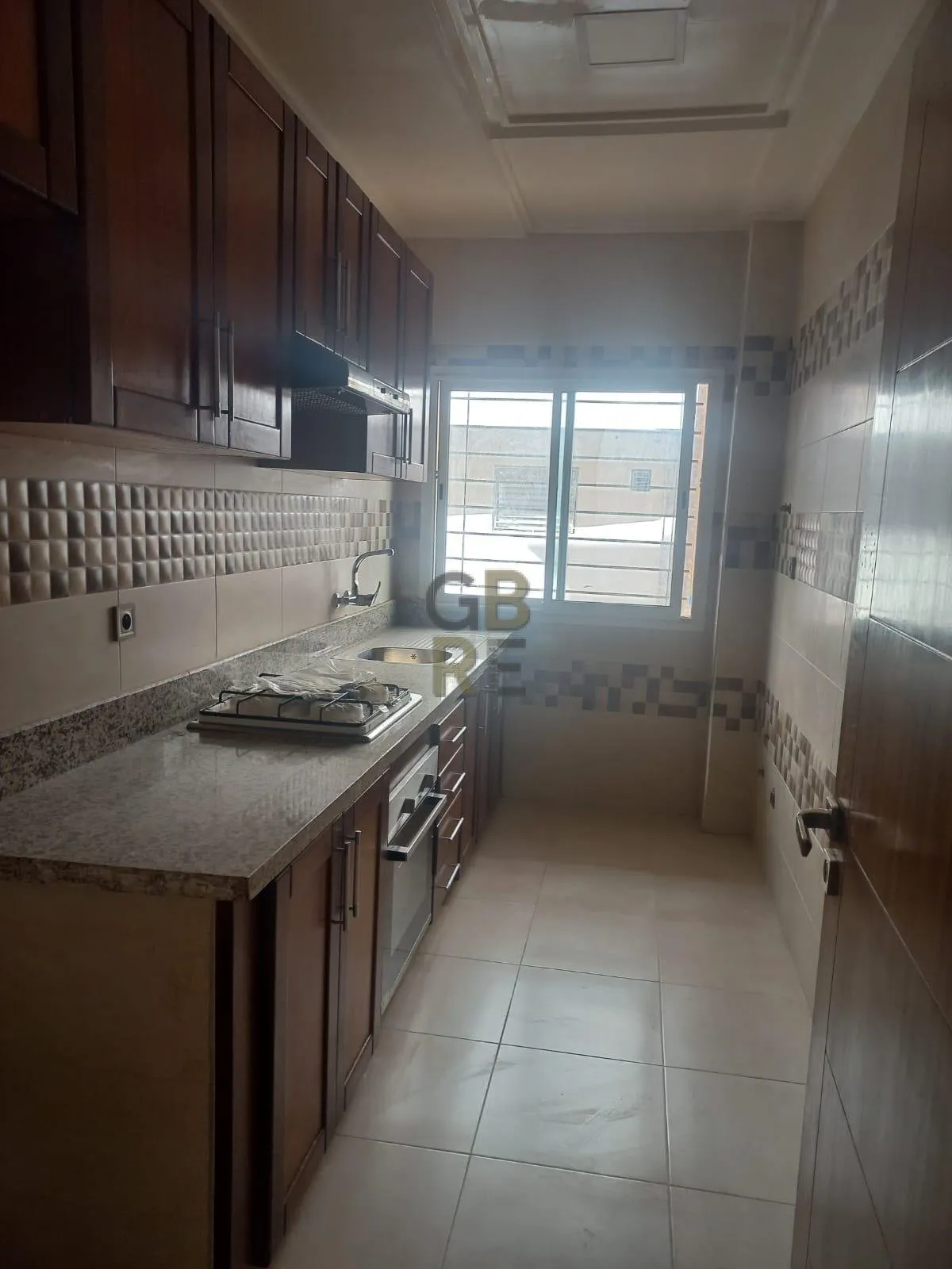 Bel appartement neuf  trés bien ensoleillé - الرباط (3)
