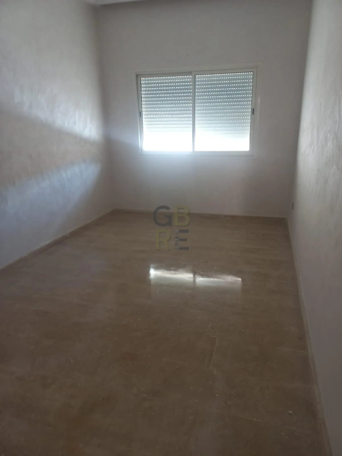 Bel appartement neuf  trés bien ensoleillé - الرباط