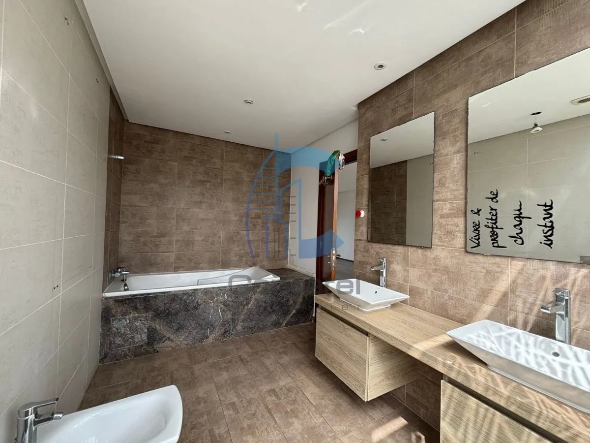 SUPERBE VILLA EN VENTE IDÉALEMENT SITUÉE À DARB - الدار البيضاء (3)