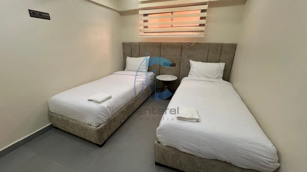 APPARTEMENT DUPLEX 3 CHAMBRES MEUBLÉ AVEC TERRASSE AU RDC À VENDRE - VICTOR HUGO MARRAKECH - مراكش (3)