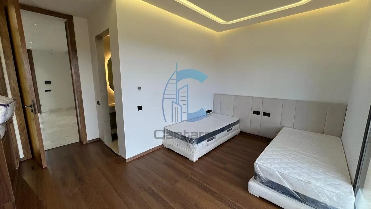 À VENDRE : Villa Neuve Ultra-Luxe de 640 m² – Domotique &amp; Hammam – Route de l'Ourika - مراكش (2)