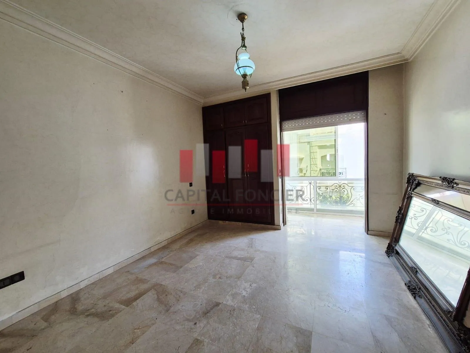 APPARTEMENT SPACIEUX DANS RUE CALME - الدار البيضاء (3)