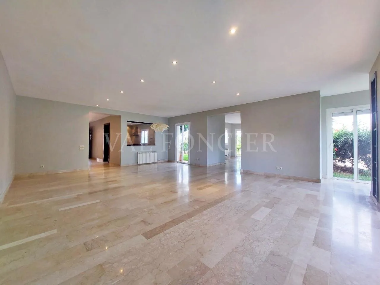 Vente très belle villa 4chambres Marina Blanca, Dar Bouazza - الدار البيضاء (2)