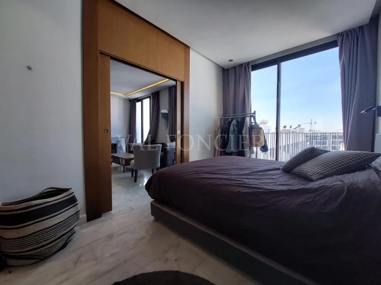 Vente très beau studio meublé avec grande terrasse Ferme Bretone, Casablanca - الدار البيضاء (2)