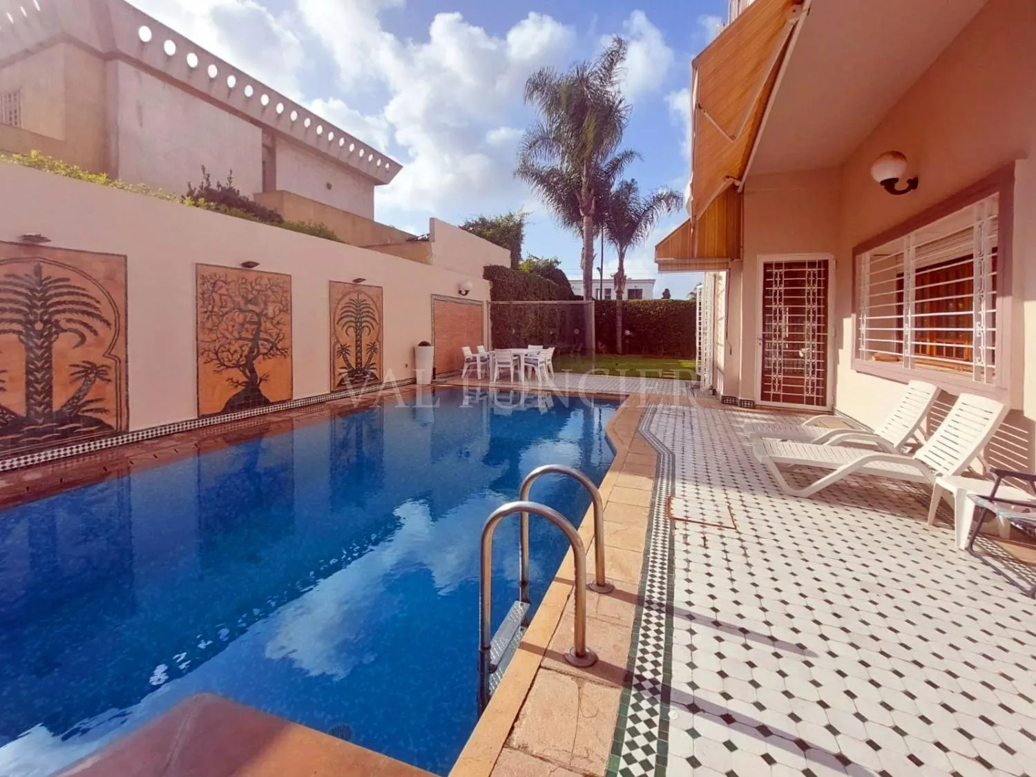 Vente villa 622m2 avec piscine Quartier Laymoune, Casablanca - الدار البيضاء (2)