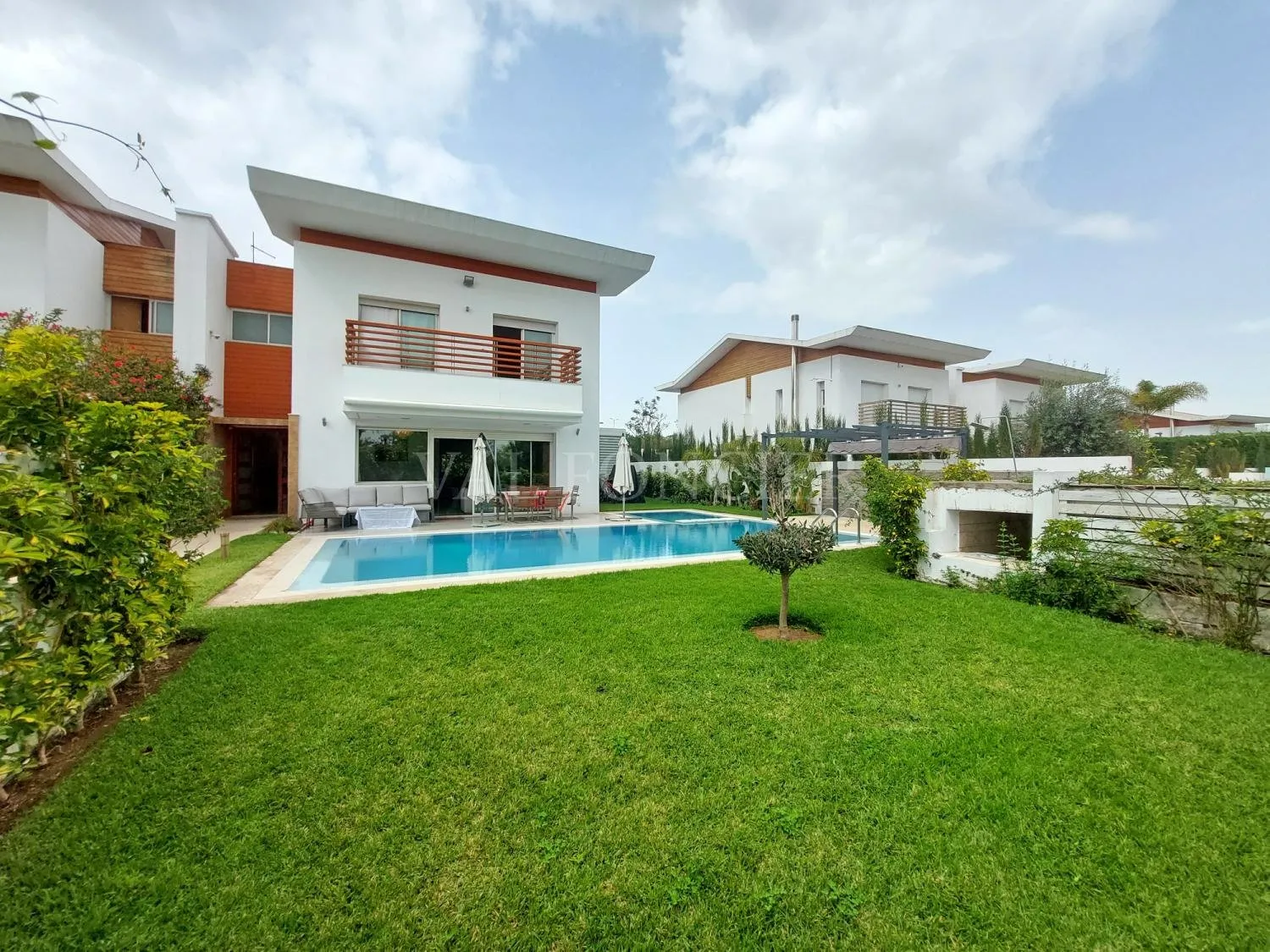 Vente magnifique villa 562m2 5chambres avec piscine, Bouskoura - الدار البيضاء