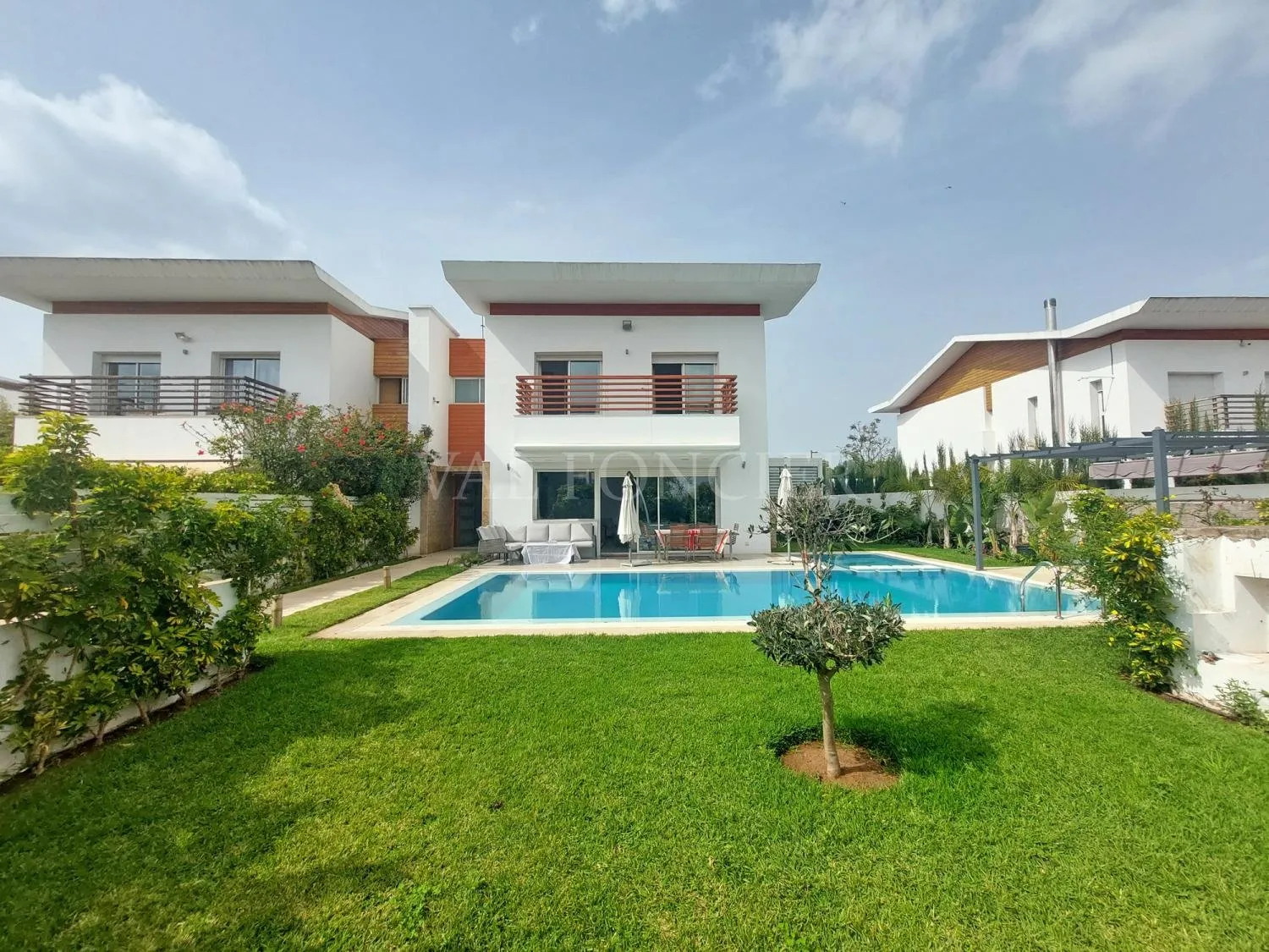 Vente magnifique villa 562m2 5chambres avec piscine, Bouskoura - الدار البيضاء (3)