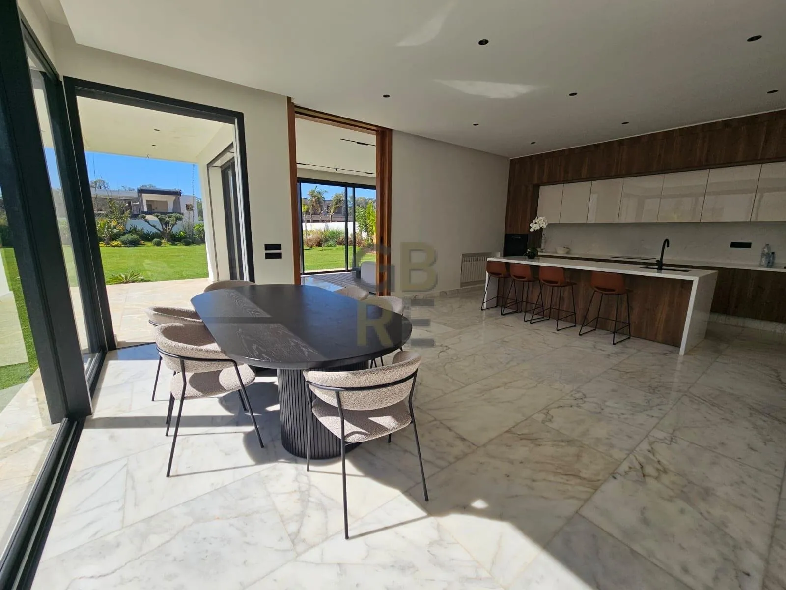 Villa neuve à Souissi en vente - الرباط (2)