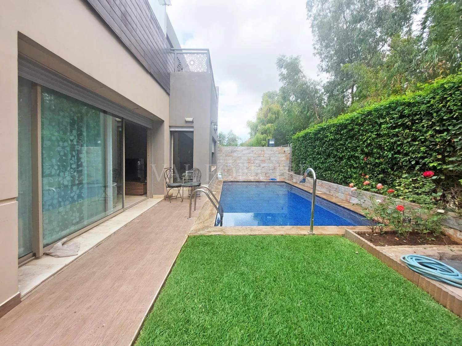 Vente très belle villa jumelée bien située à Prestigia Bouskoura - الدار البيضاء (3)