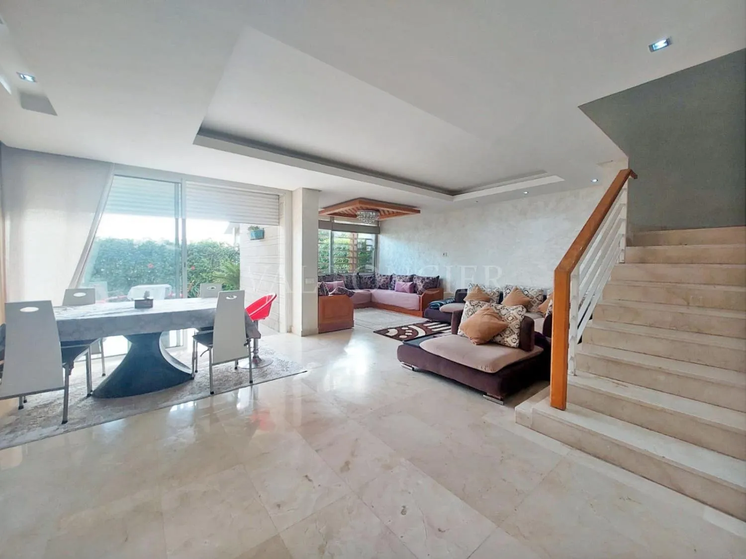 Vente Duplex Rez-de-jardin 259m2 3chambres très bien situé à CGI Bouskoura - الدار البيضاء (4)