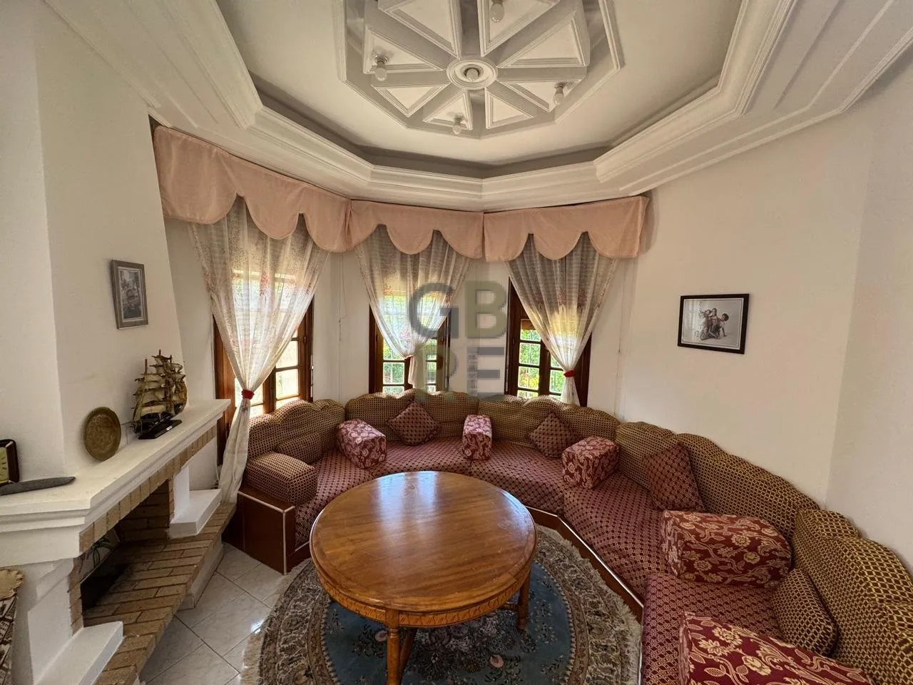 Coquette Villa double façade  avec jardin en plein centre de Hay Riad - الرباط (2)