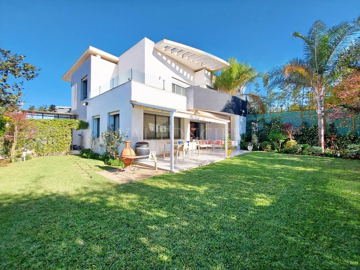 Vente Villa d'exception 526m2 4chambres, Bouskoura - الدار البيضاء