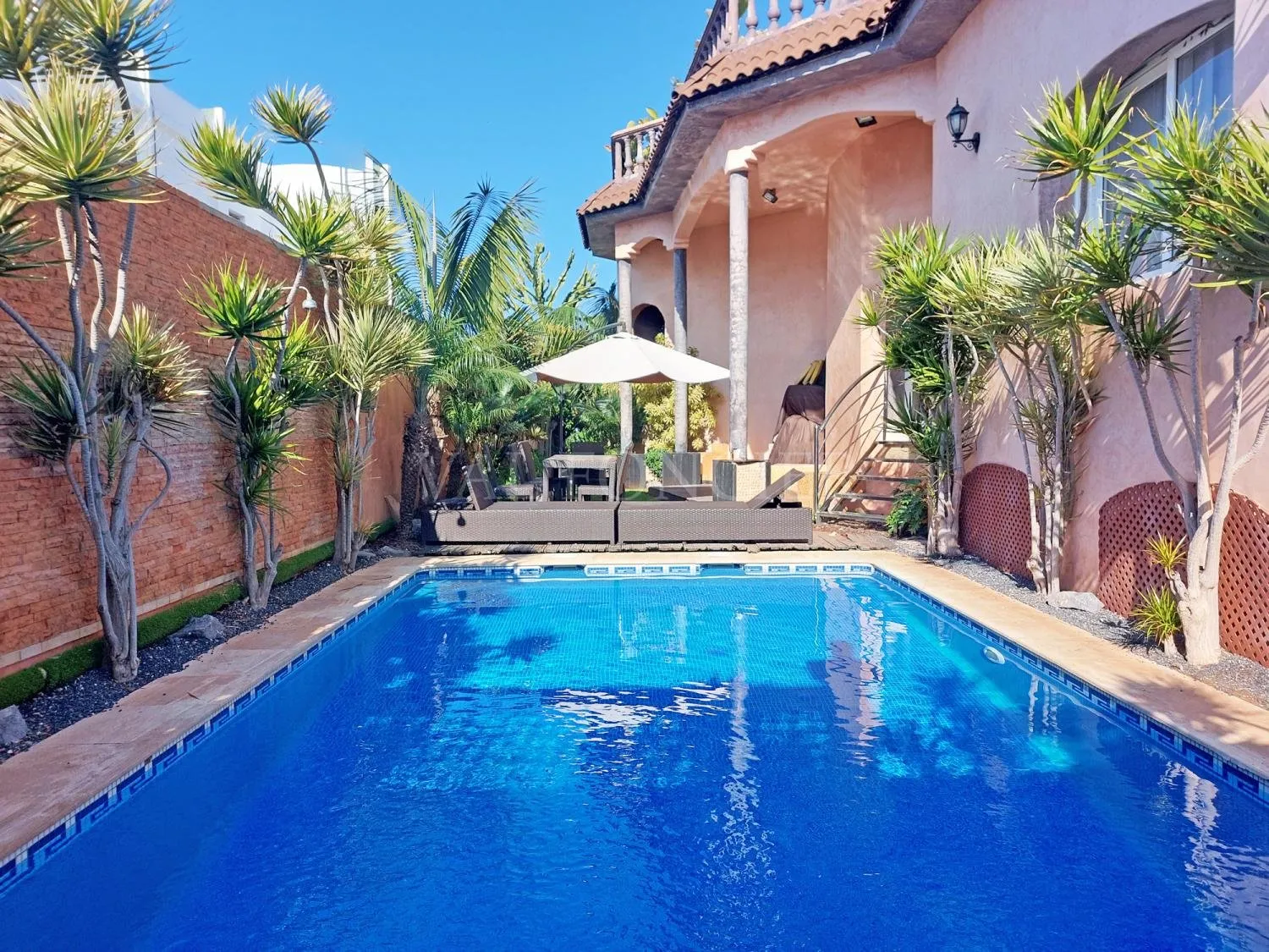 Vente jolie villa 560m2 5chambres avec piscine et vue mer Ain Diab, Casablanca - الدار البيضاء (2)