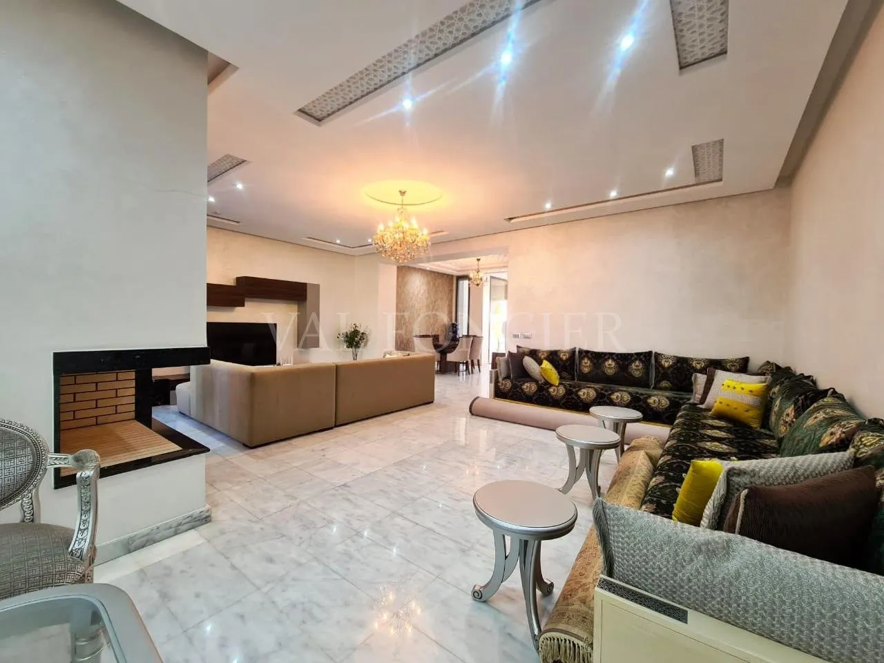 Vente très belle villa 288m2 3chambres avec piscine, Bouskoura ville verte - الدار البيضاء (3)