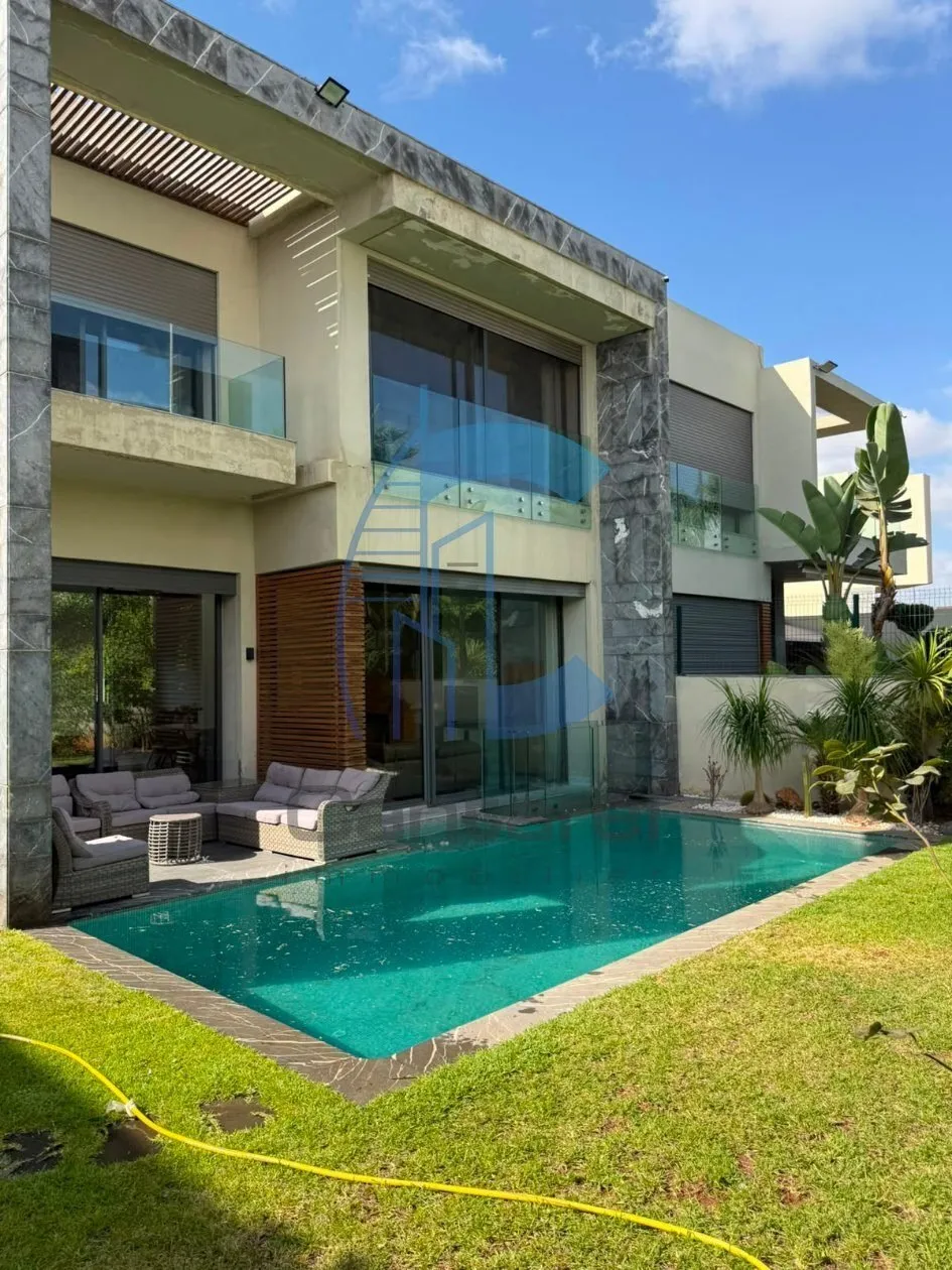 SPACIEUX VILLA À LA VENTE BOUSKOURA - الدار البيضاء