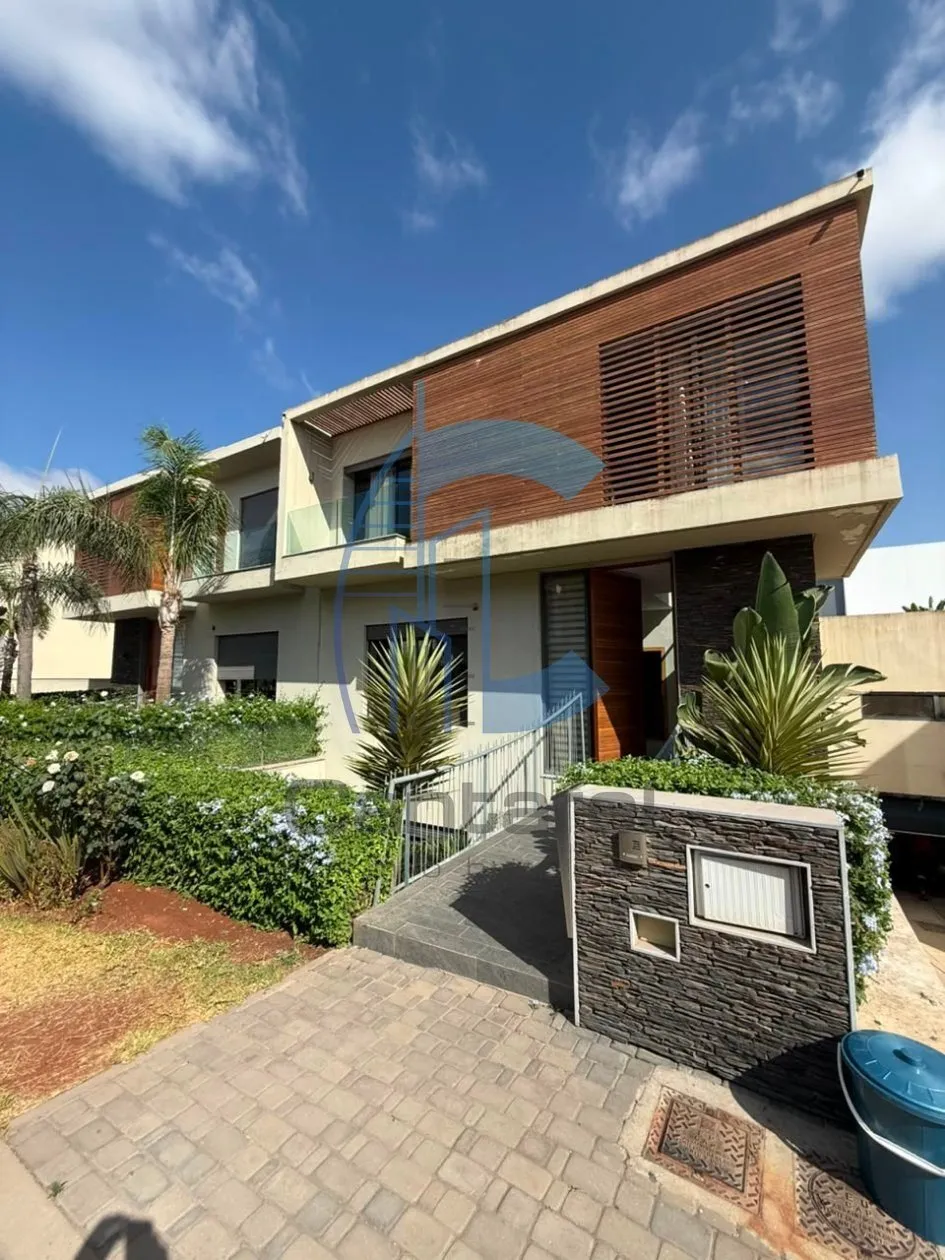SPACIEUX VILLA À LA VENTE BOUSKOURA - الدار البيضاء (2)