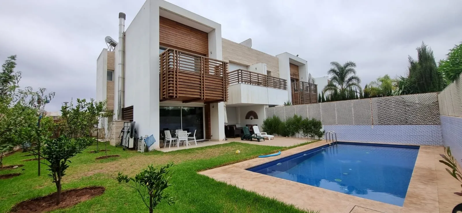 VILLA EN VENTE -BOUSKOURA- - الدار البيضاء (4)