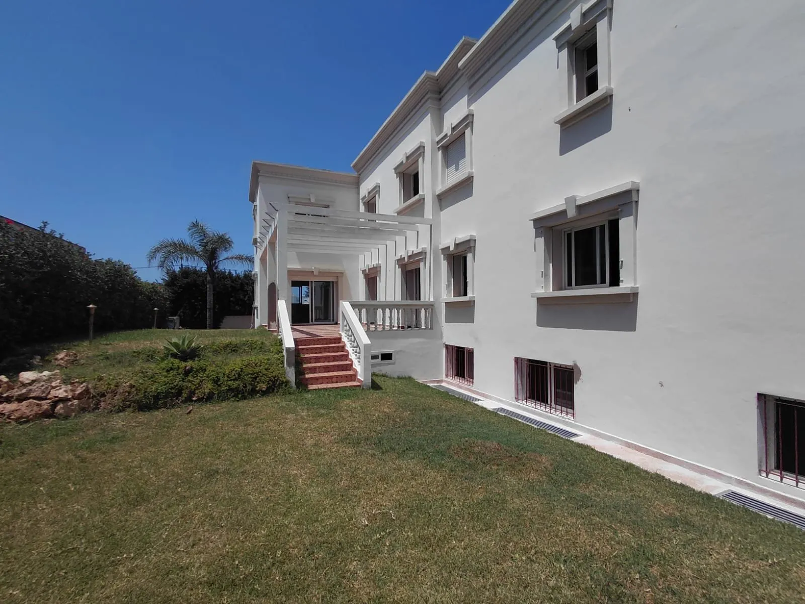 A SAISIR GRANDE VILLA - الدار البيضاء