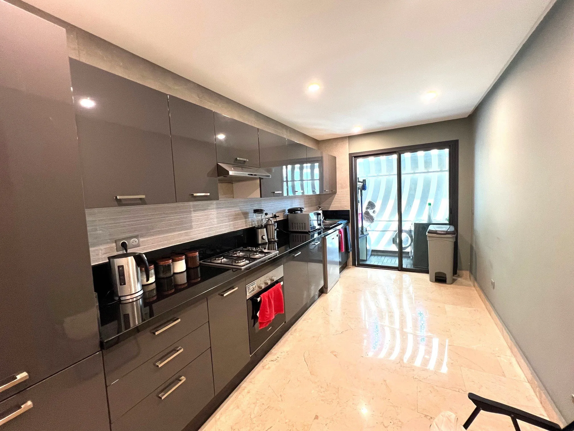 SUPERBE APPARTEMENT MEUBLE  A VENDRE / CALIFORNIE - الدار البيضاء (4)