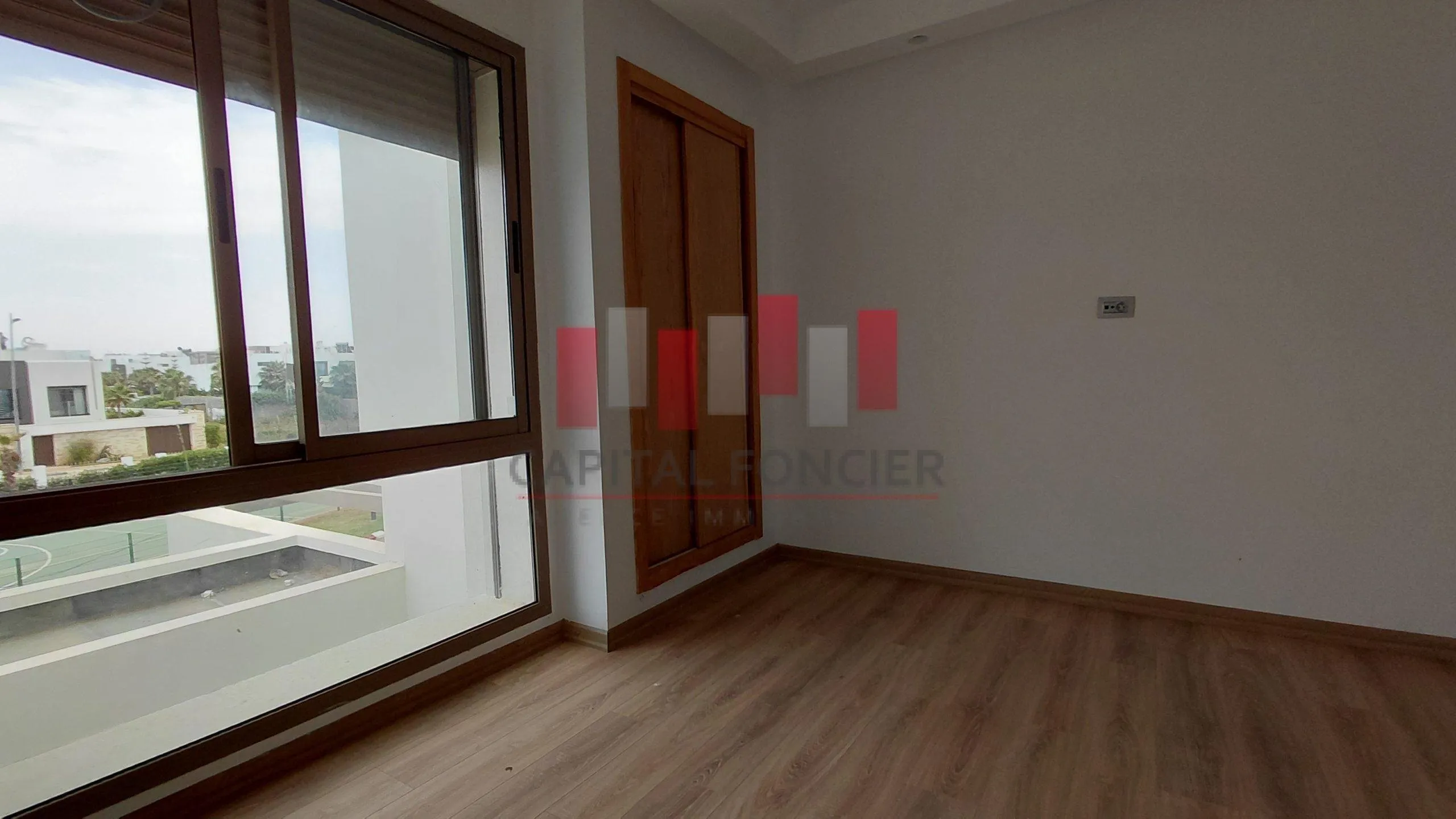 VILLA NEUVE DISPONIBLE - الدار البيضاء