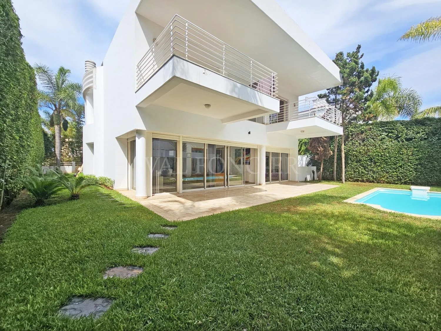 Vente villa d'exception 643m2 4chambres avec piscine Ain Diab, Casablanca - الدار البيضاء (2)