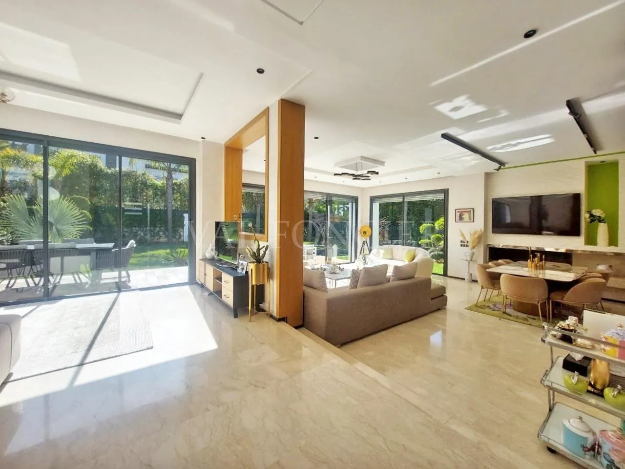 Vente très belle villa 4chambres avec piscine bien placée à Bouskoura - الدار البيضاء (3)