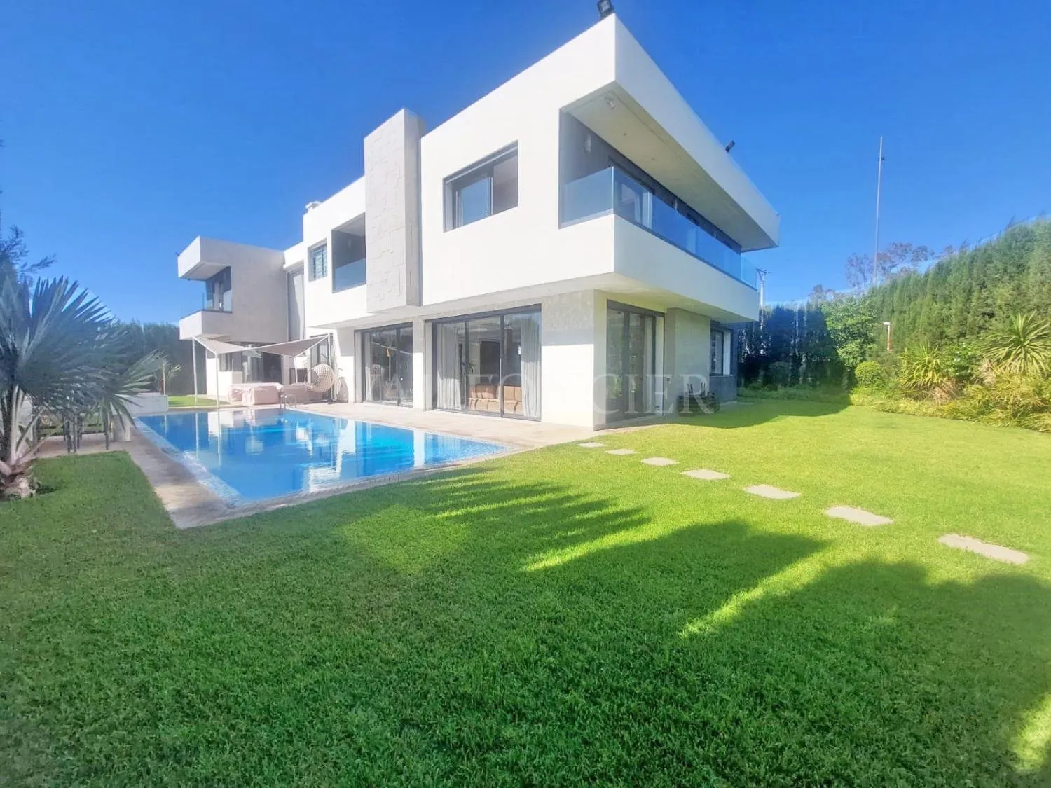Vente Magnifique Villa moderne 1045m2, Bouskoura ville verte - الدار البيضاء