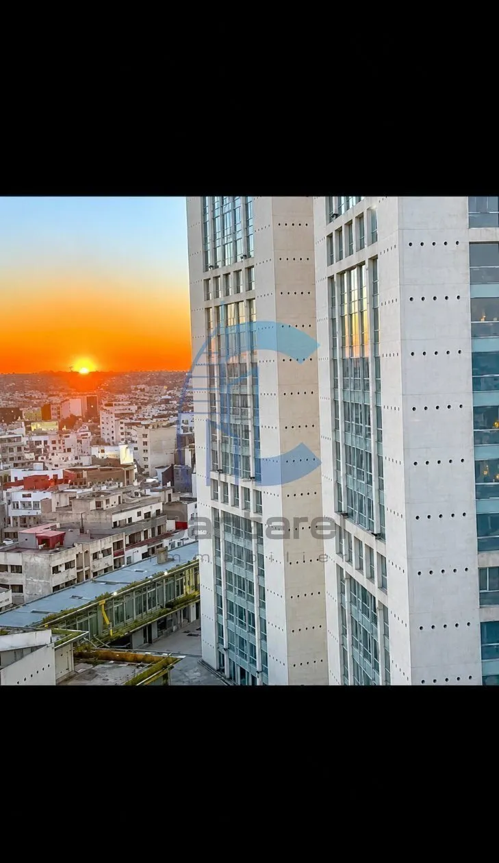 À louer – Magnifique duplex meublé de 204 m² au dernier étage, proche Twin Center - الدار البيضاء (3)