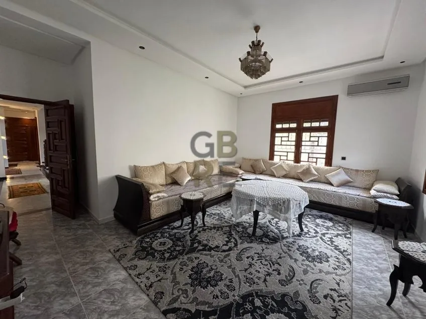 Magnifique villa avec un grand jardin en vente à Hay Riad - الرباط (3)