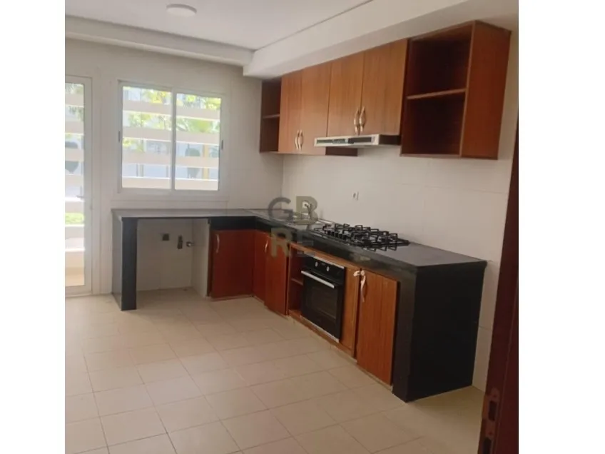 Bel Appartement Avec Terrasse En Vente à Hay Riad Rabat - الرباط (4)