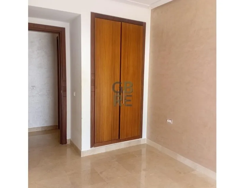 Bel Appartement Avec Terrasse En Vente à Hay Riad Rabat - الرباط (3)